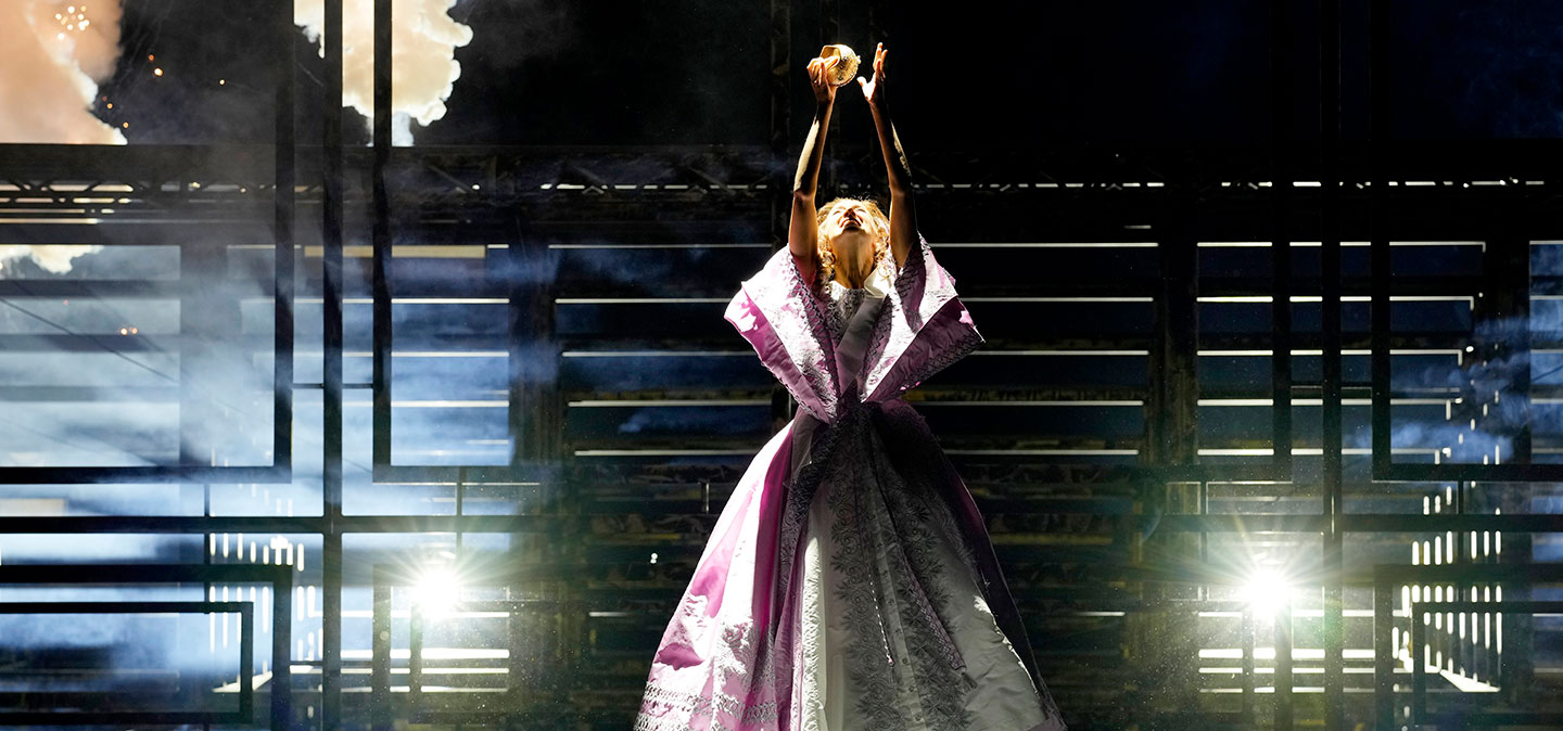 anastasia_header_l_2.jpg