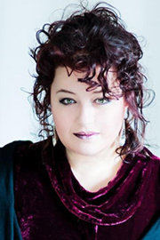 Elena Batoukova-Kerl ©